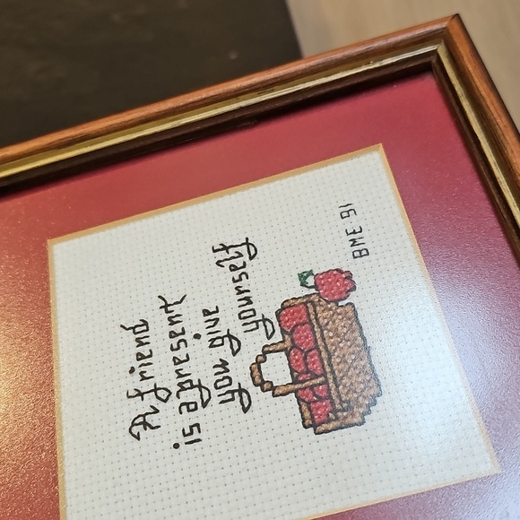 Vintage Friend Saying Cross Stitch 6x6" Frame - Picture 6 of 10